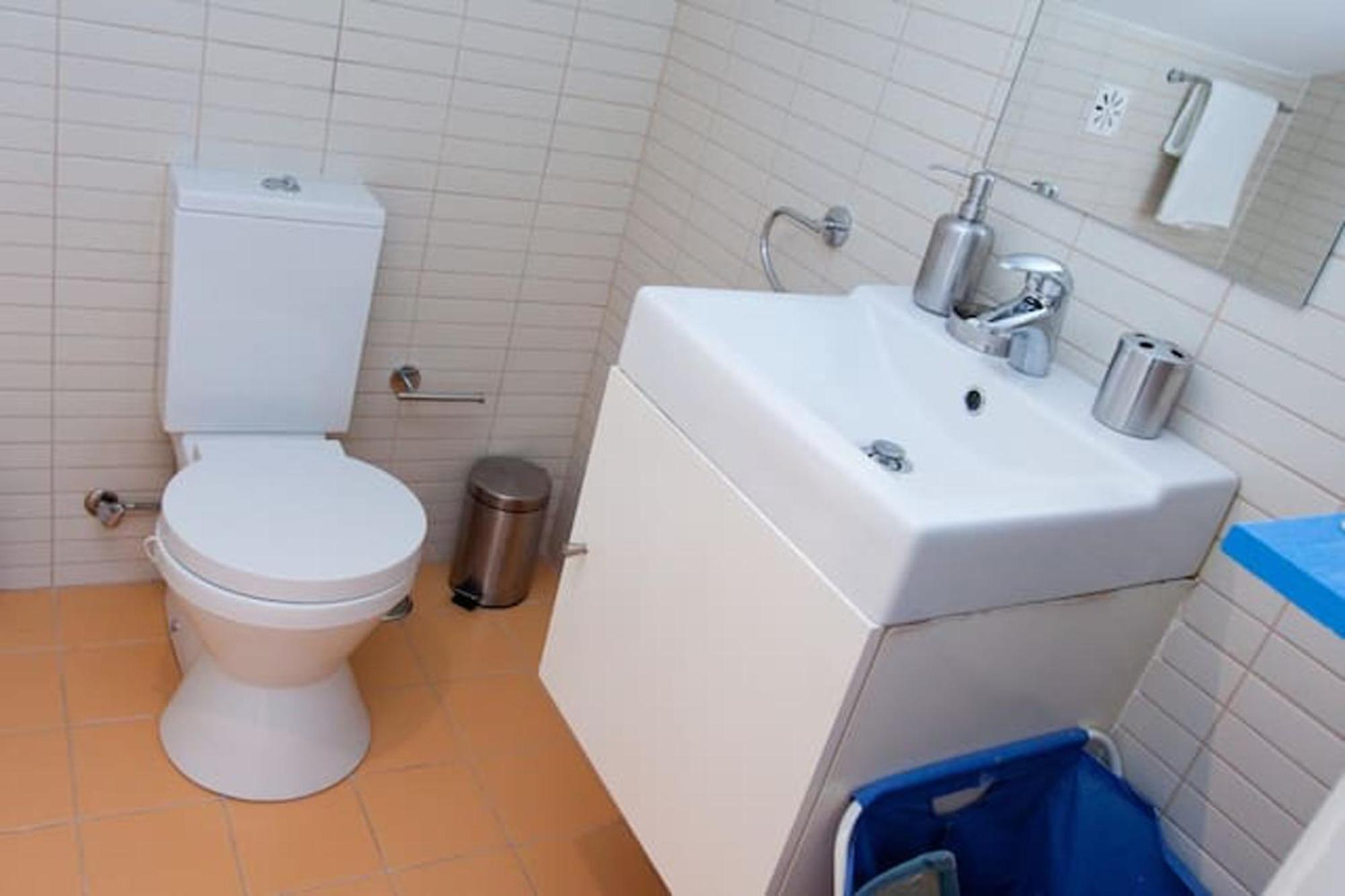 Bright In Lisbon, 70 Sqm Near Center Lissabon